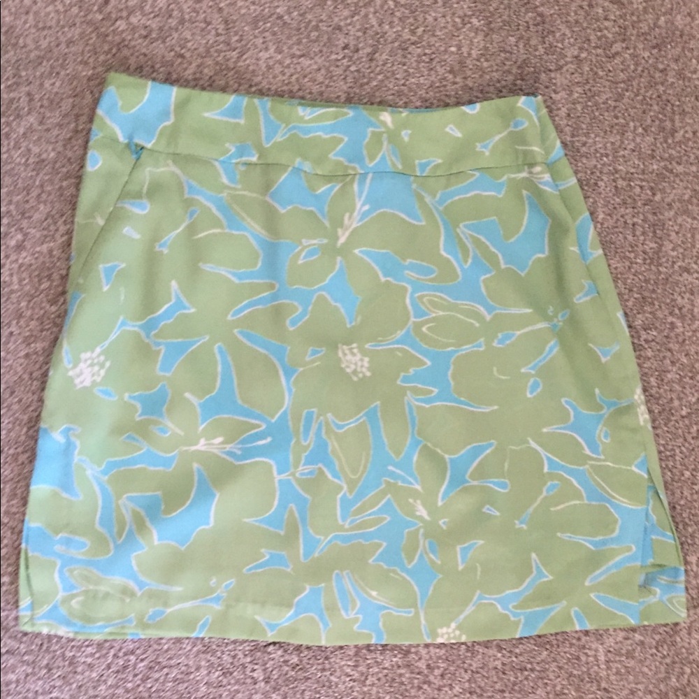 IZOD golf skorts
